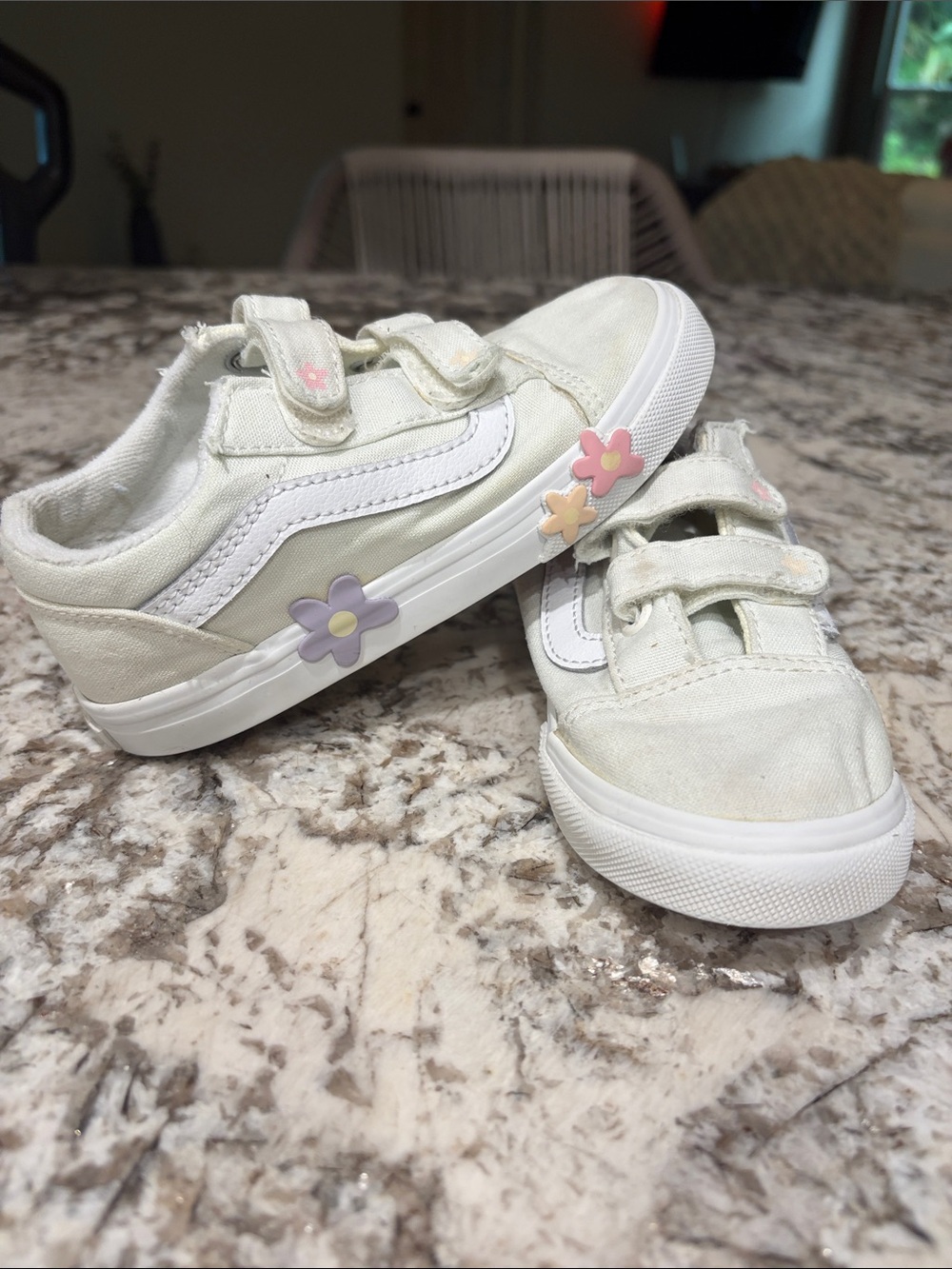 Vans Kids White Canvas Sneakers with Pastel Flower Charms